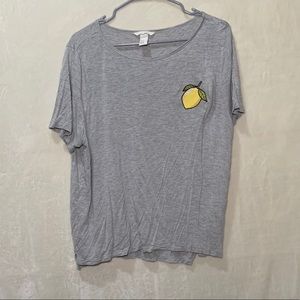 H & M women’s tee